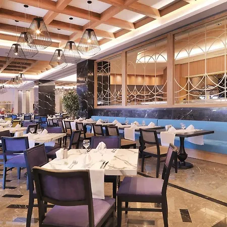 Imperial Tuerkiz & Szálloda