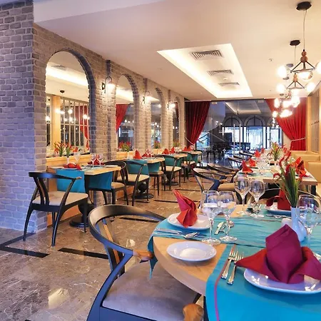 Imperial Tuerkiz & Szálloda