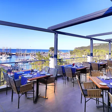 Imperial Tuerkiz & Szálloda